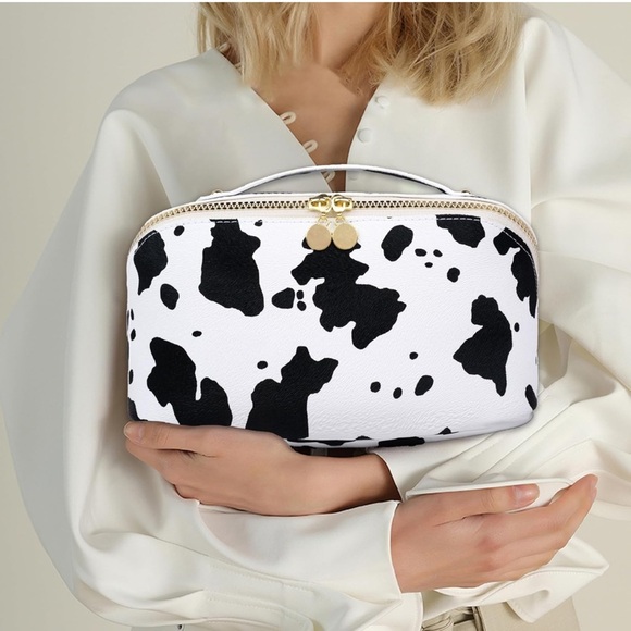 Large Capacity Travel Makeup Bag,Waterproof Portable Travel Cosmetic Bags - Picture 1 of 11